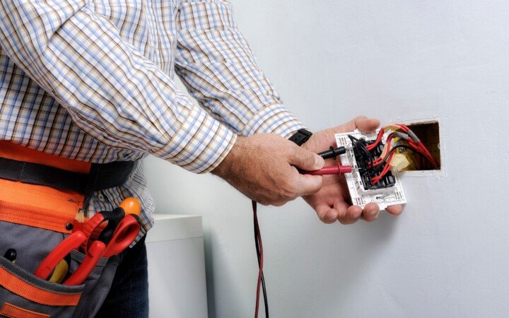 conseils depanna electrique scaled aspect 8 5 width 720